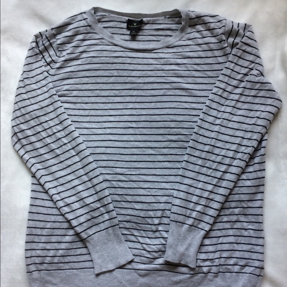 Long sleeve thin sweater